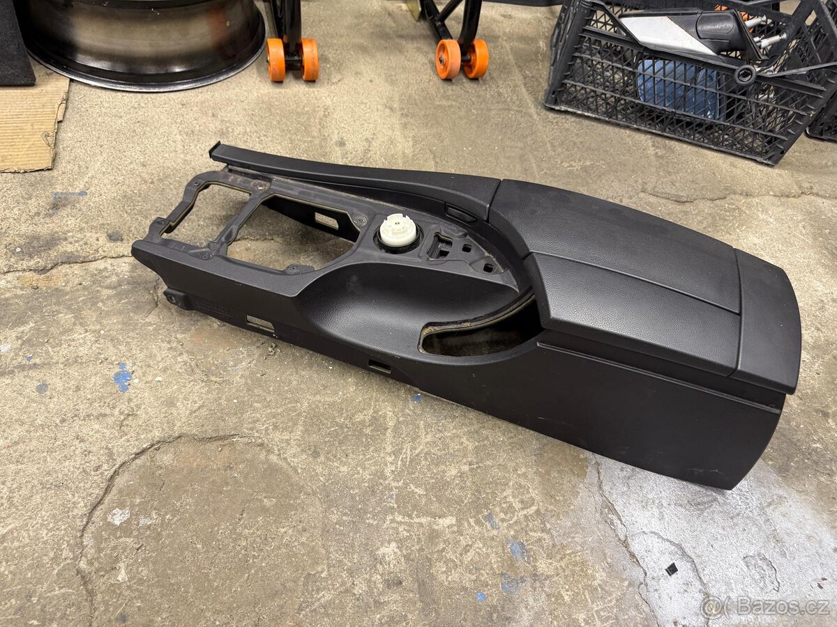 Středový tunel bmw e60/61 - 2
