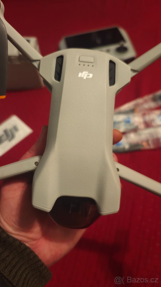 Dron DJI Mini 3 Fly More Combo - 2