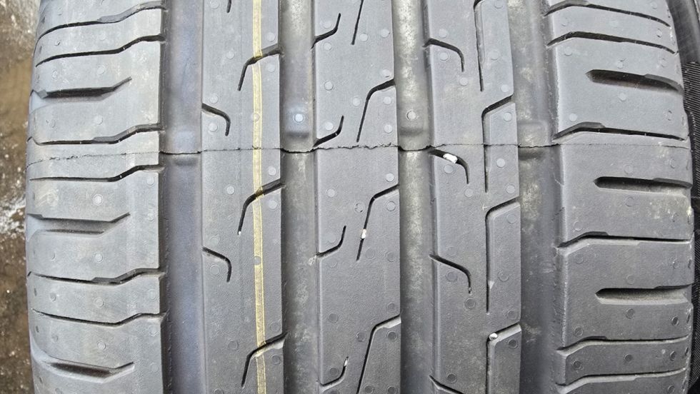 Letní pneumatiky 215/55/17 Continental - 2