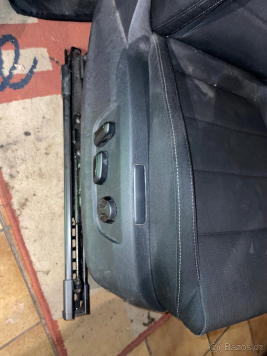 Sedacka spolejezdce Skoda Superb 3V 2015+ el., výhřev - 2