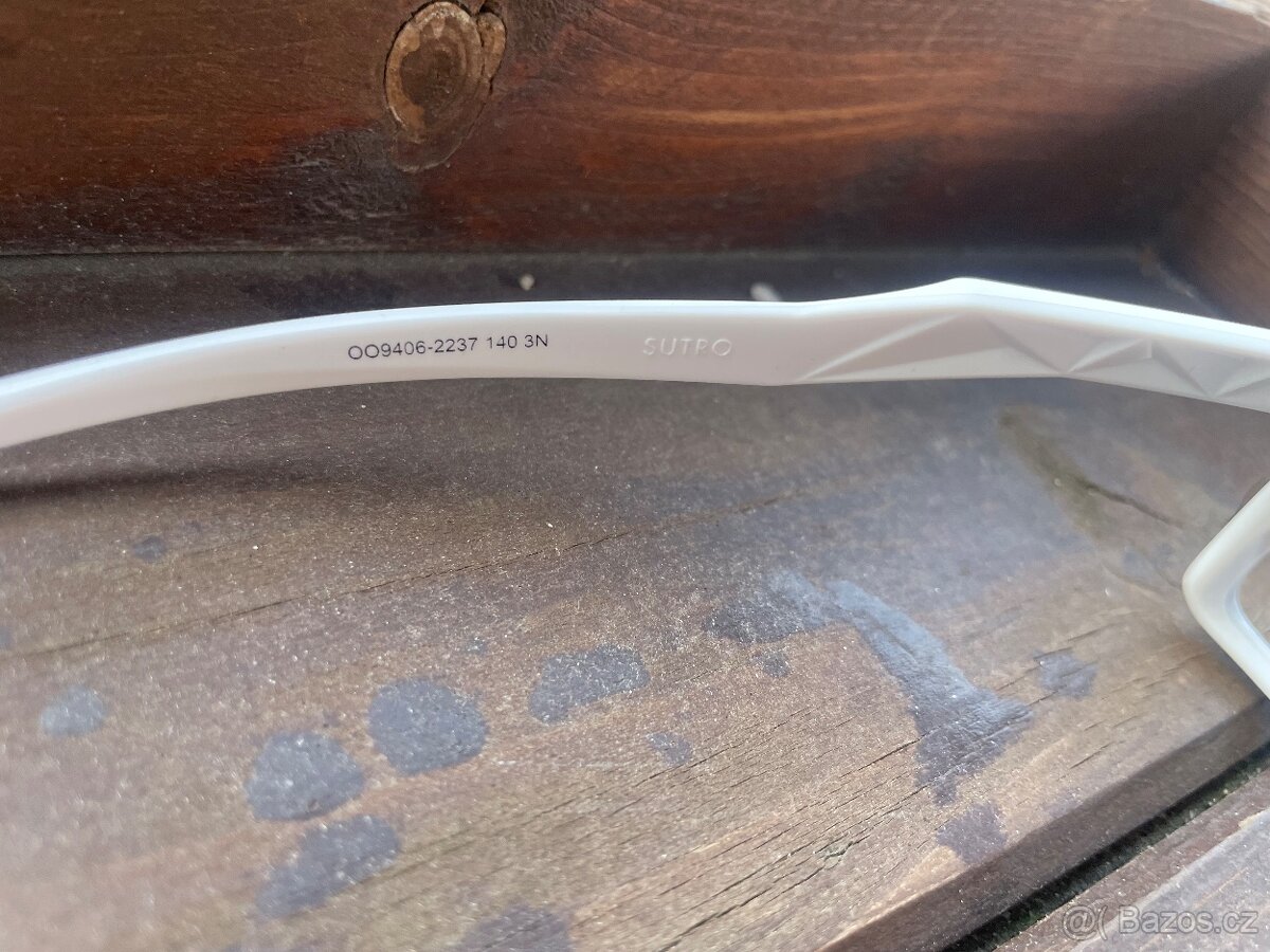 Oakley obruby, Sutro a Sutro S - 2