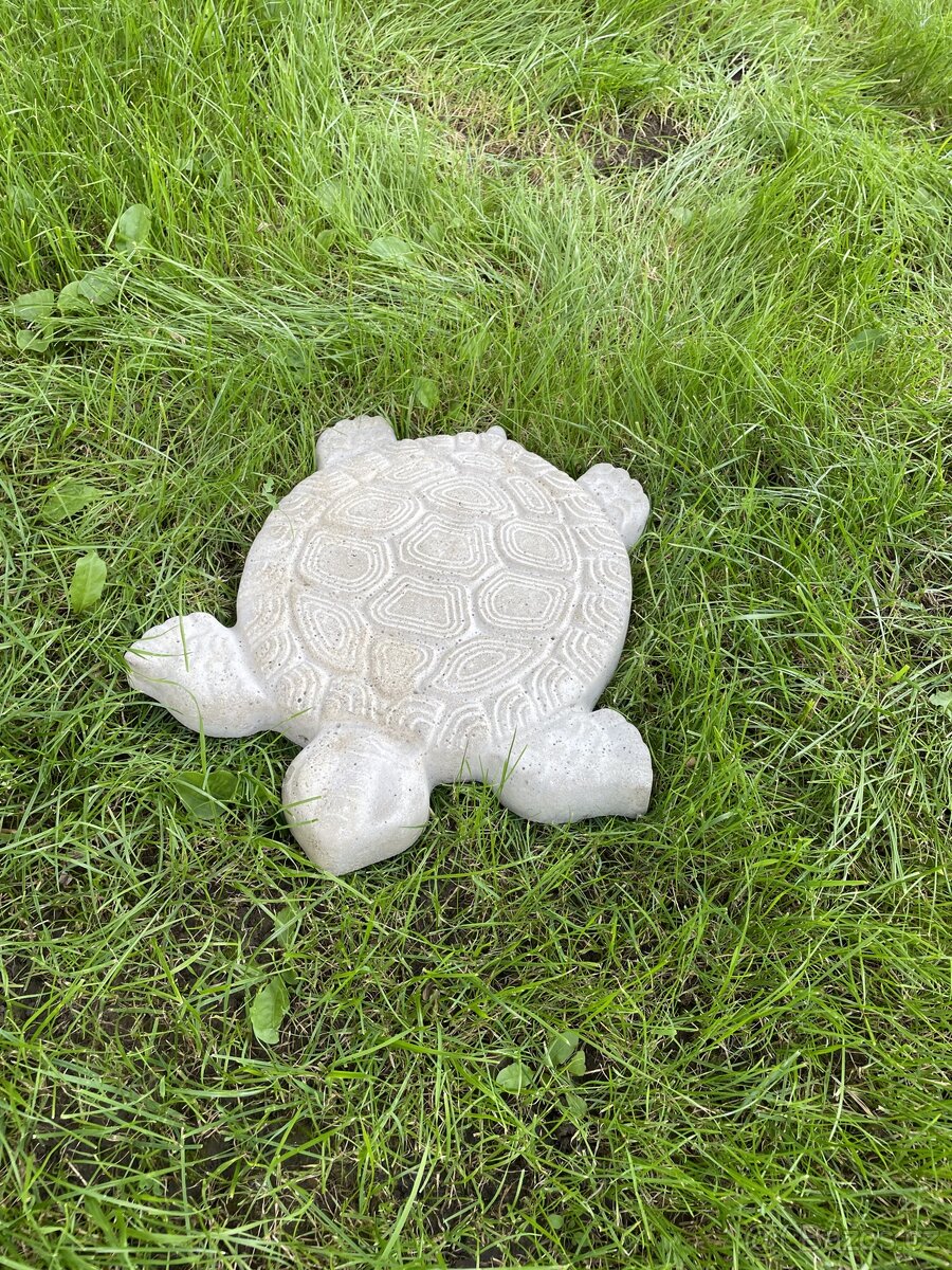 Betonový nášlap želva - 2