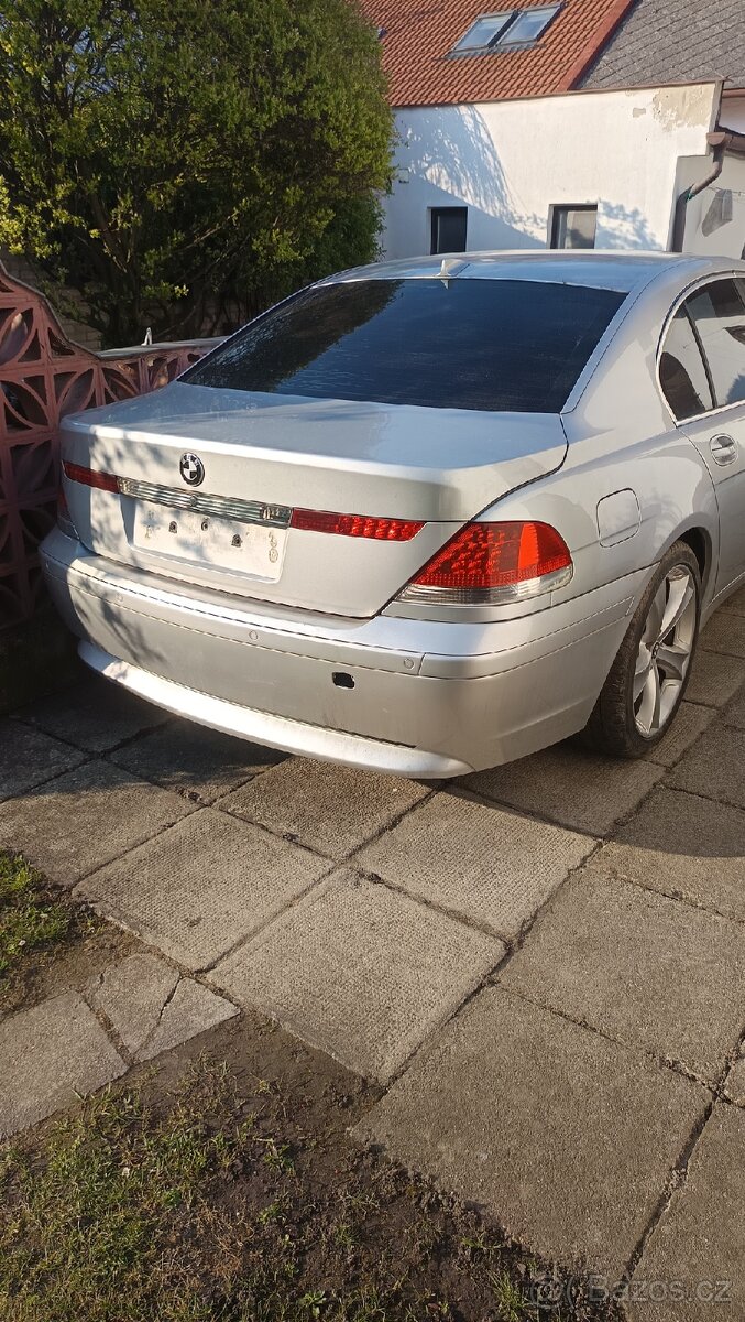 BMW 7 E65 735i dva vozy - 2