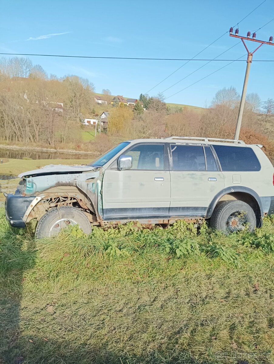 Mitsubishi Pajero sport - 2
