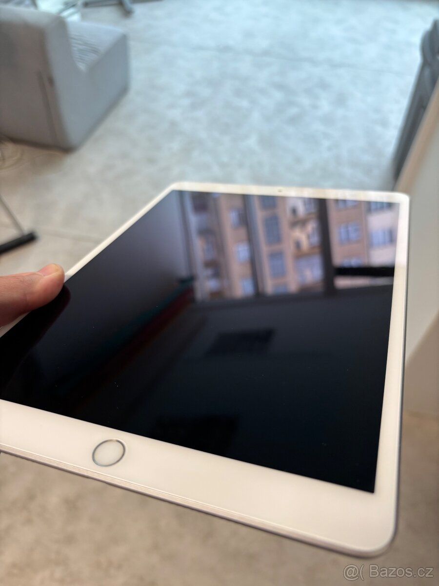 Apple iPad Air 3. generace 64 GB (2019) - 2