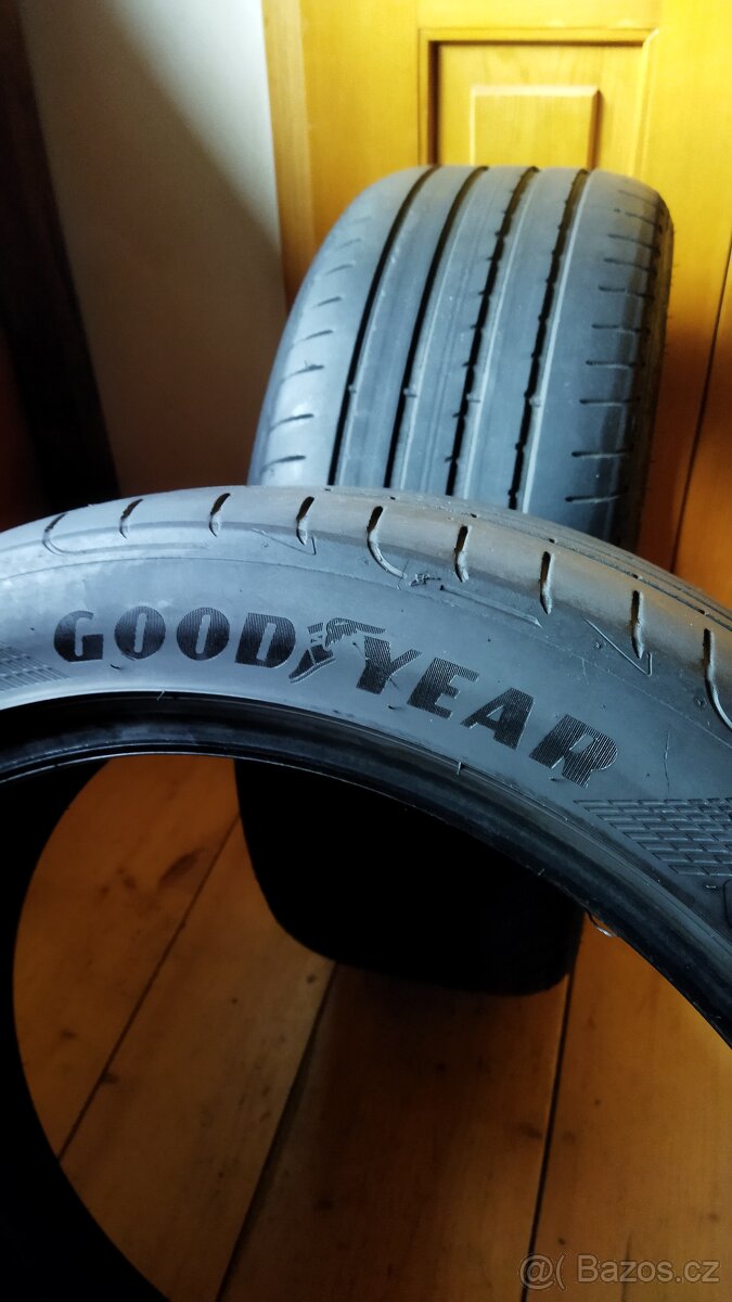 Letní pneu Goodyear eagle F1 2ks,225/45 r18 - 2