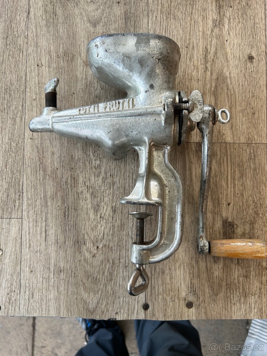 Ruční lis na ovoce - 2