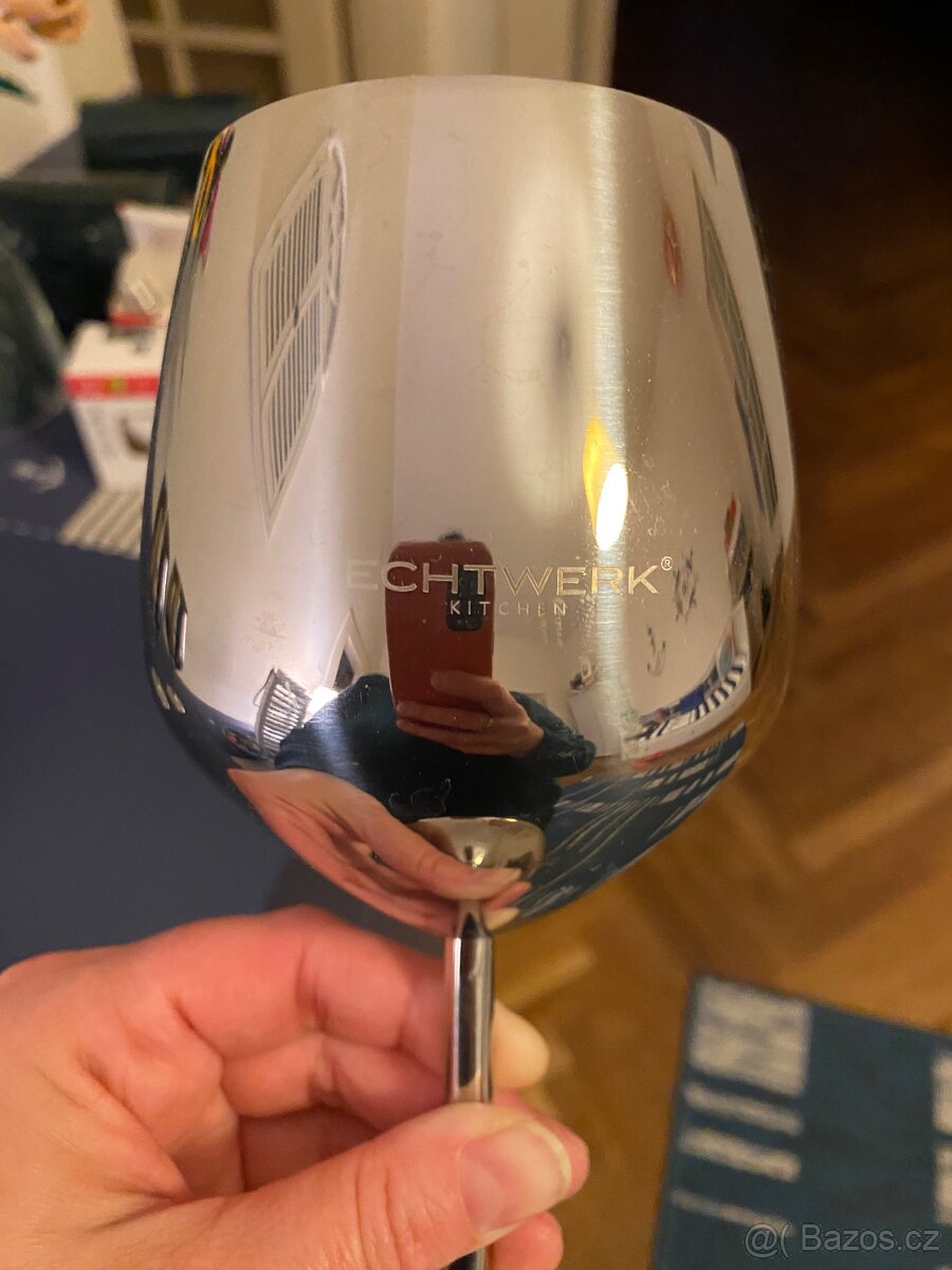 Nerezové sklenice na vino - 2