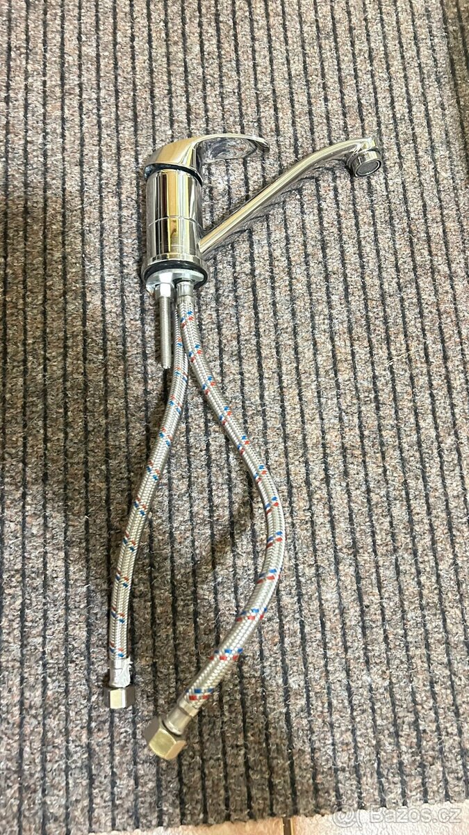 Umyvadlo s baterie - 2