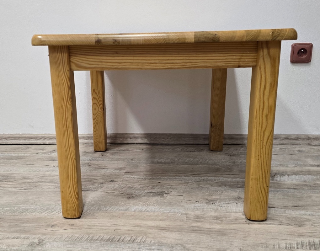 Dřevěný konferenční stolek použitý - 2