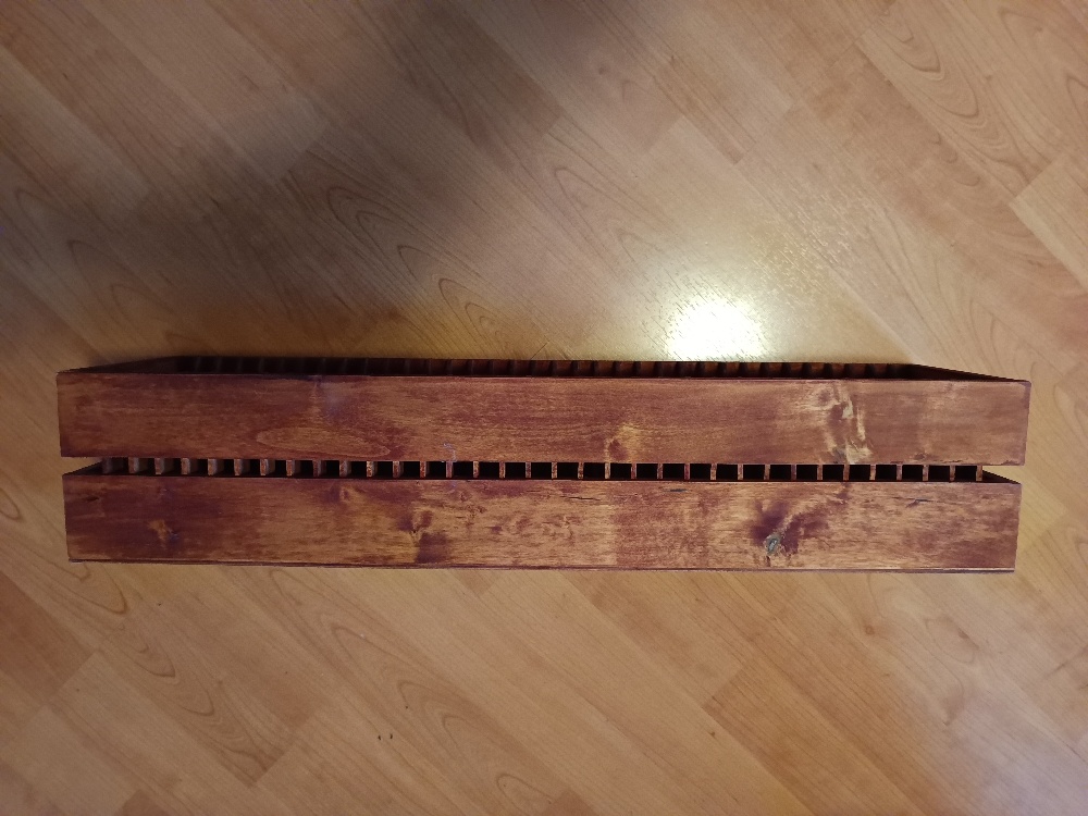 Dřevený stojan na CD - 2