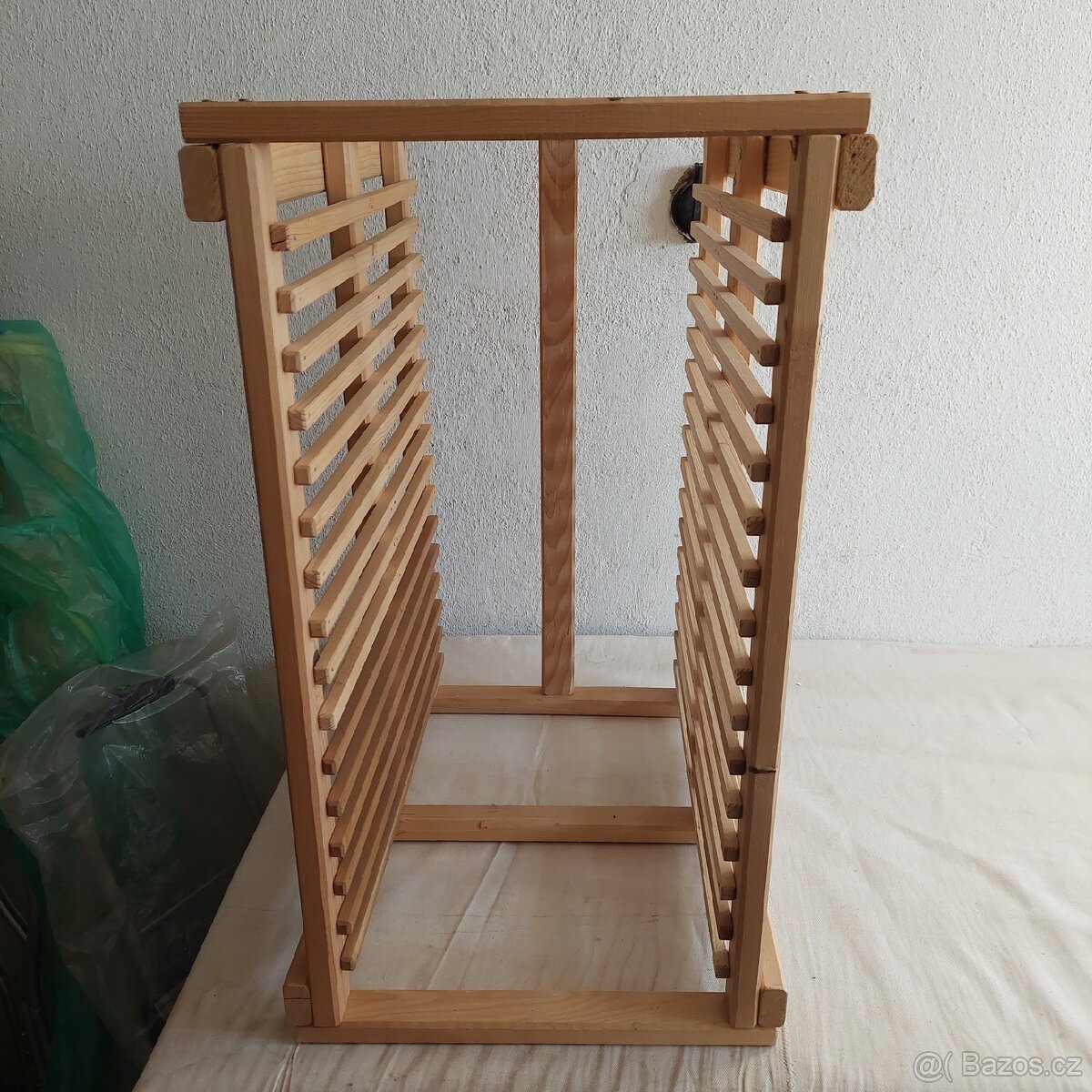 Prodám odkládací regál - 2