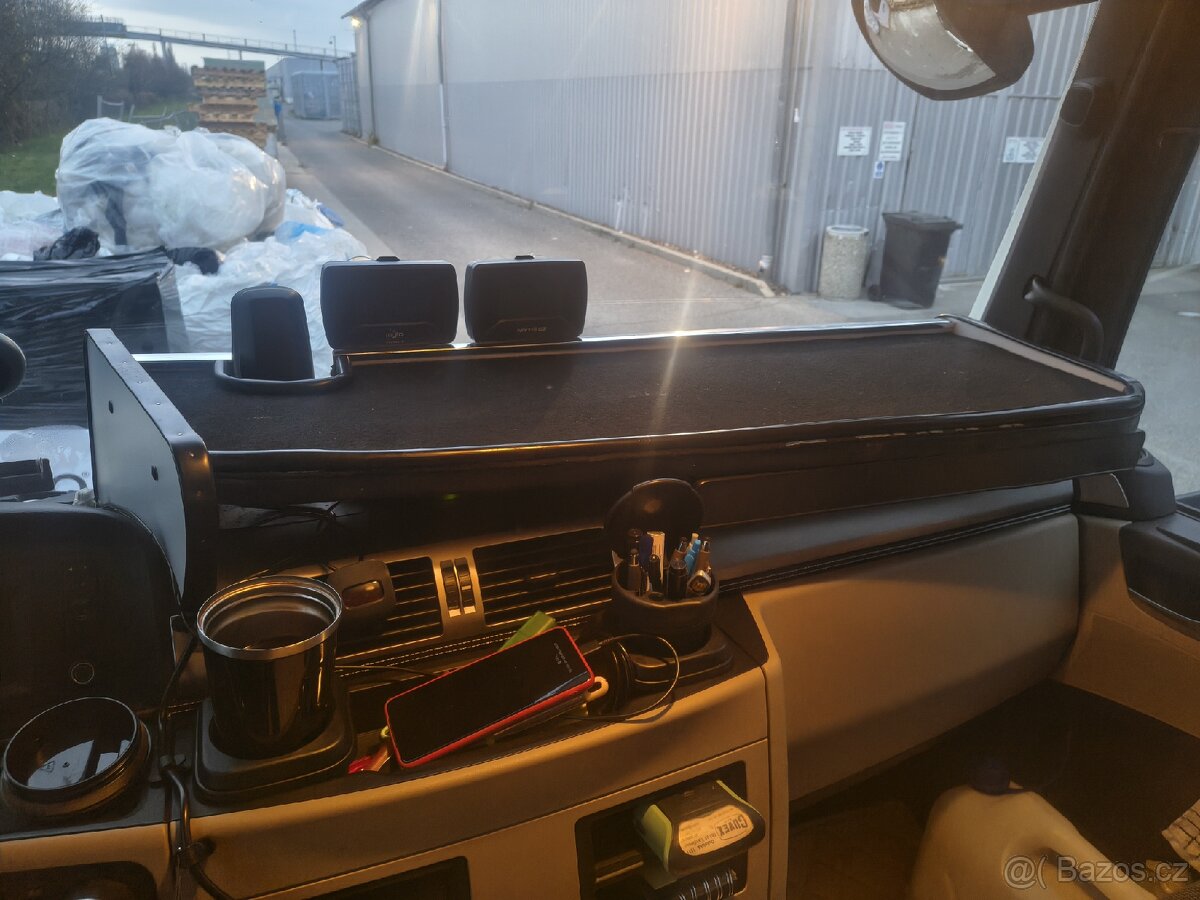 Polička man tgl - 2