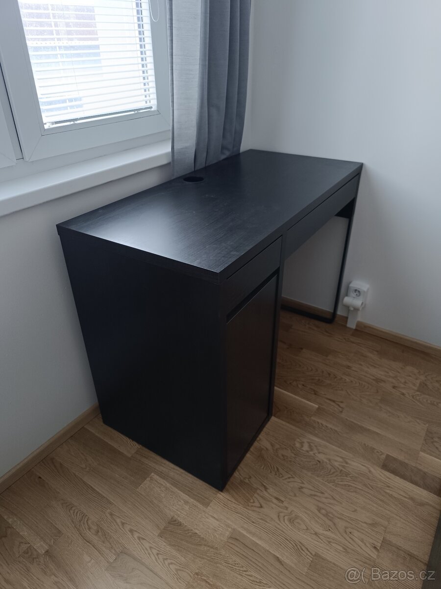 Psací stůl MICKE - 2