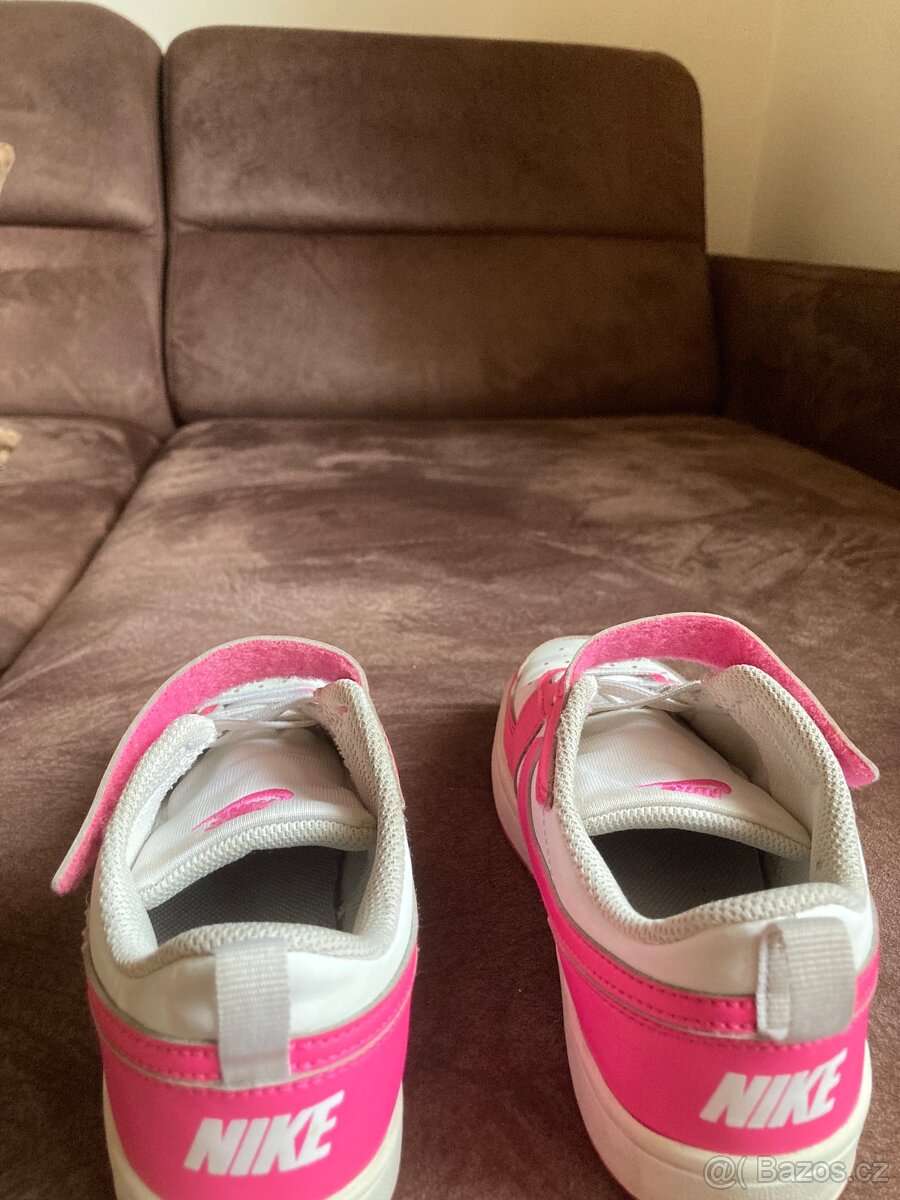 Dívčí tenisky NIKE 34 -21,5cm - 2