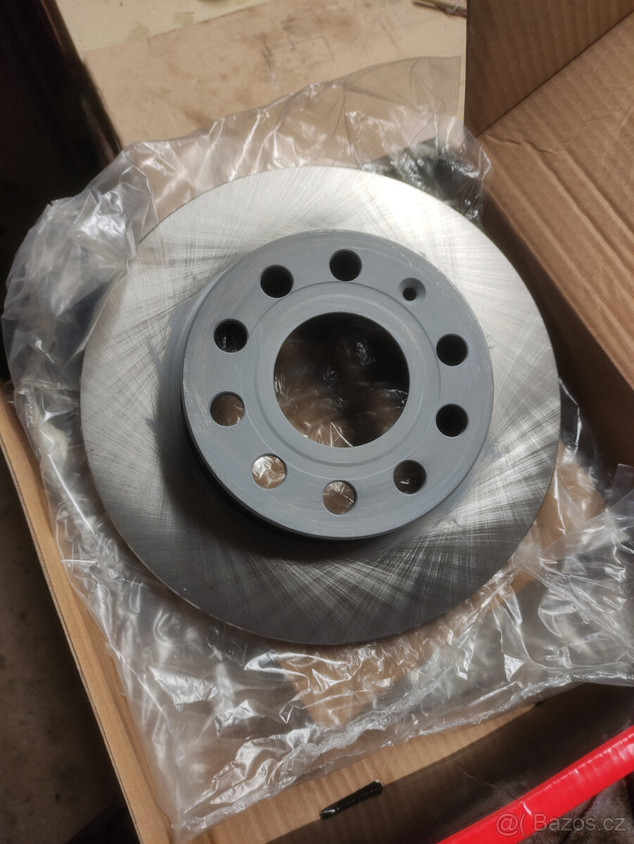 prodám zadní kotouče - 2