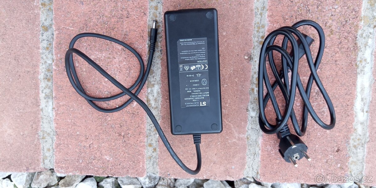 Nabíječka Apache Power 36V - 2