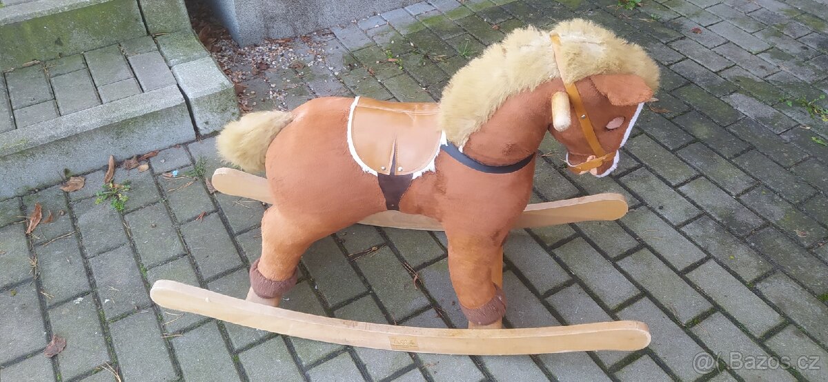 Houpací kůň - zlevněno na 1490Kč - 2