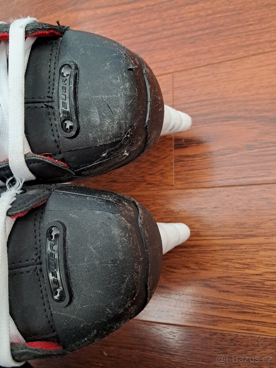 Hokejové brusle BAUER vel.5 (EUR 38,5) - 2