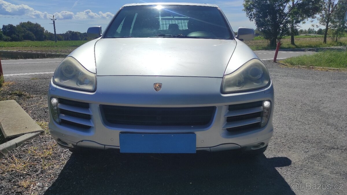 Porsche Cayenne S 4,8 benzín - 2