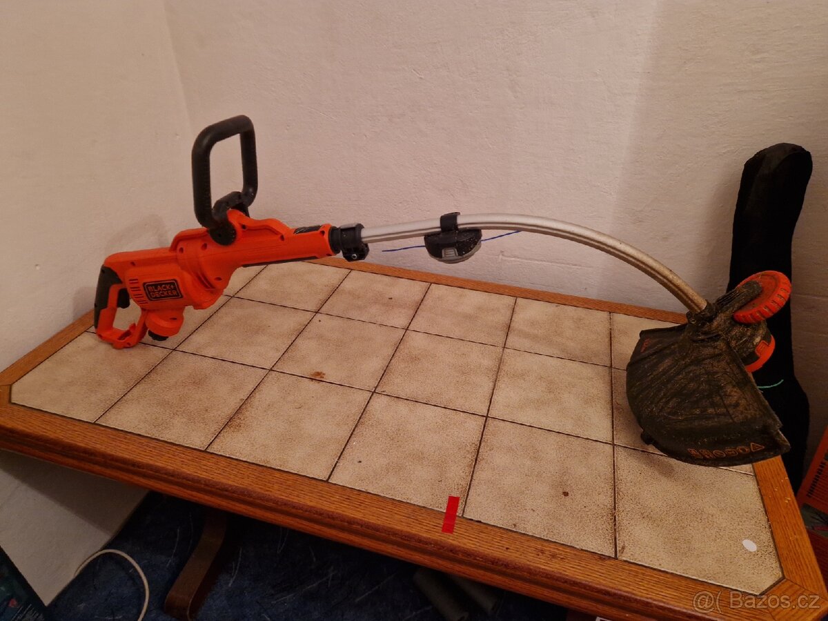 Strunová sekačka Black-Decker 800W - 2