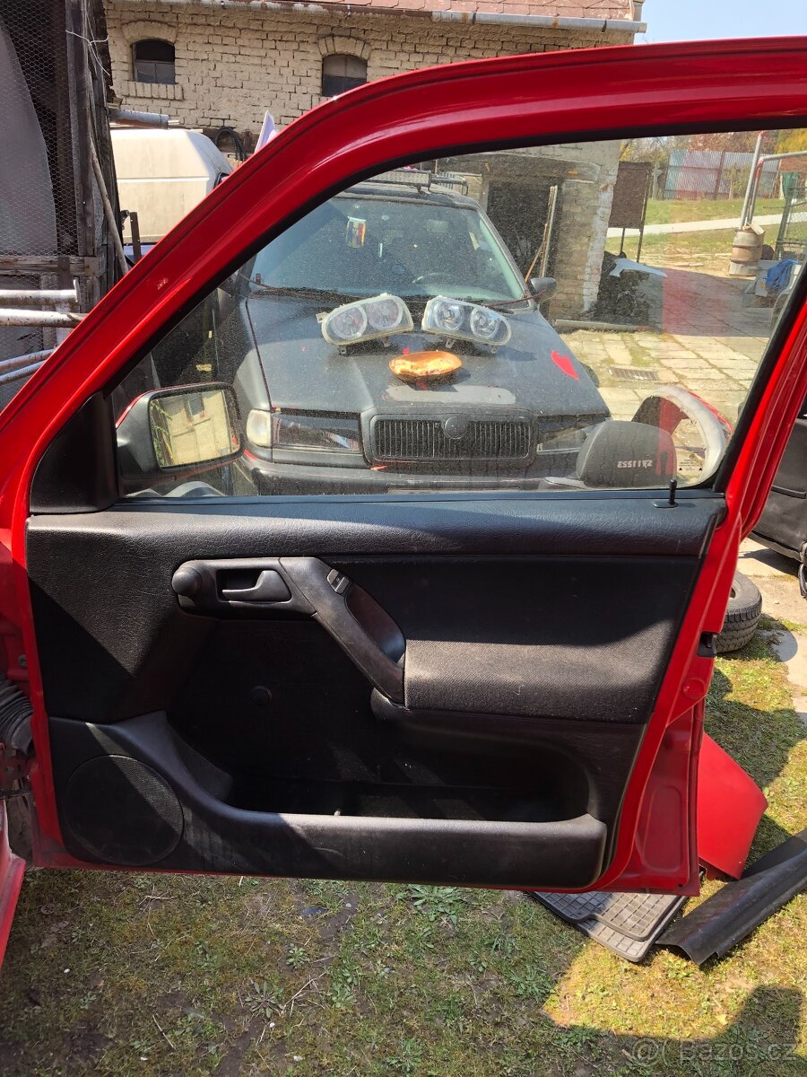 Pravé přední dveře golf MK3 - Rolling Stones - 2