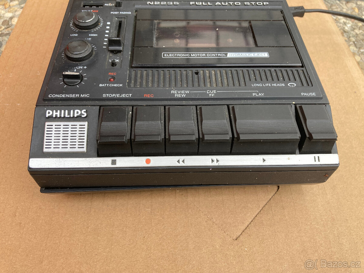 Magnetofon kazetový přenosný PHILIPS N 2235 za 1.000 kč - 2