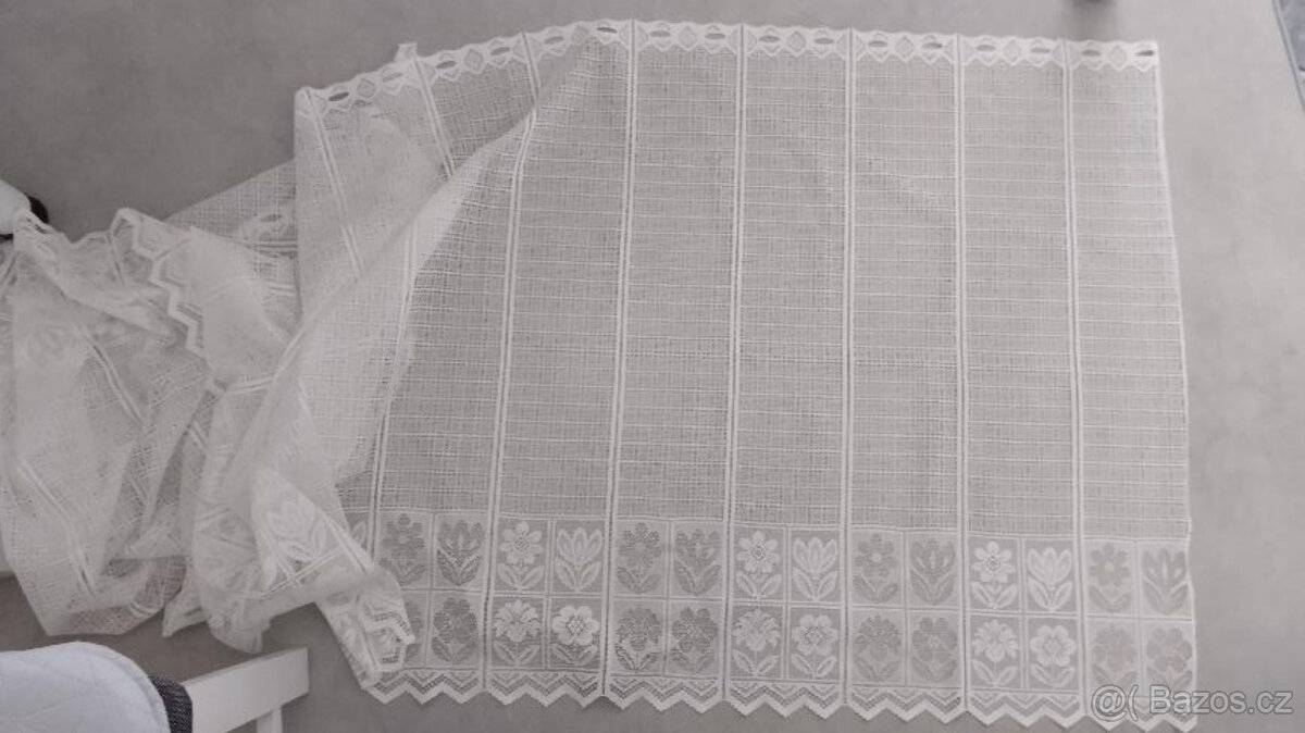 ZÁCLONA DO KUCHYNĚ / JÍDELNY - 2