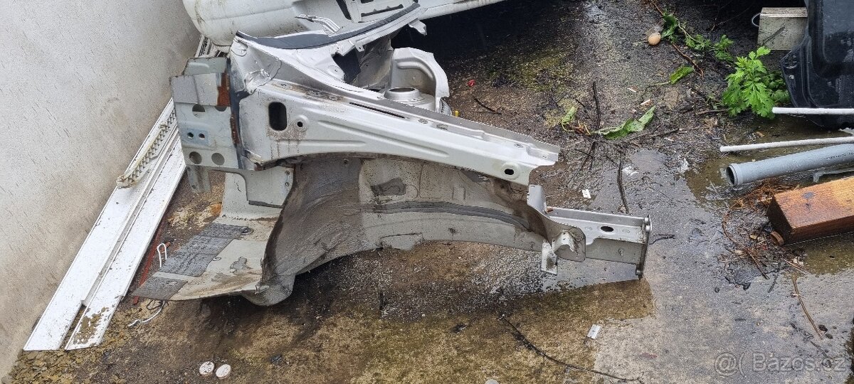 Skoda Rapid 2015 PP ctvrtka - 2