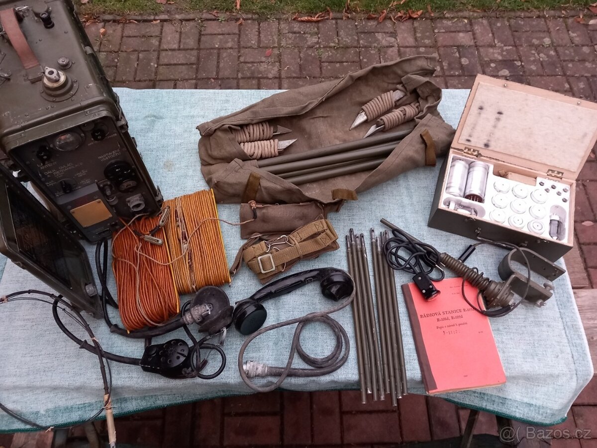 Vojenská radiostanice R-109d - 2