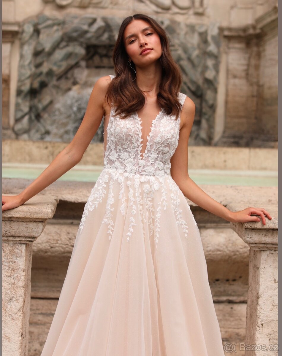 Prodám luxusní svatební šaty - 2