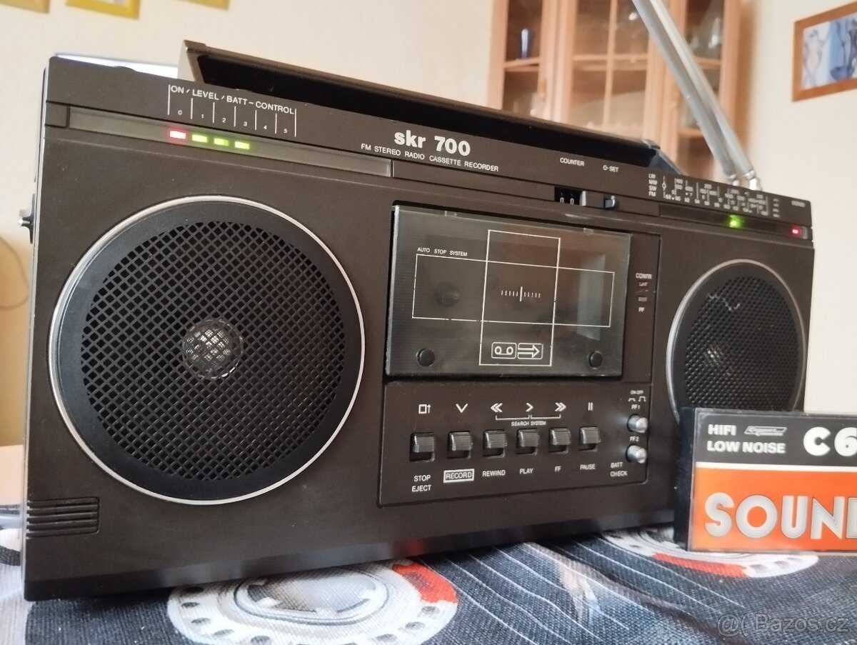 Radiomagnetofon SKR 700 - 2
