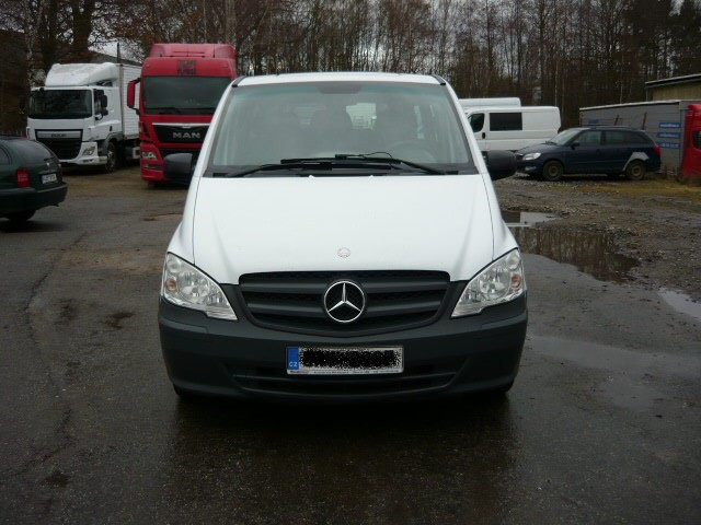 MERCEDES-BENZ VITO 113 CDI 9 MÍST - 2