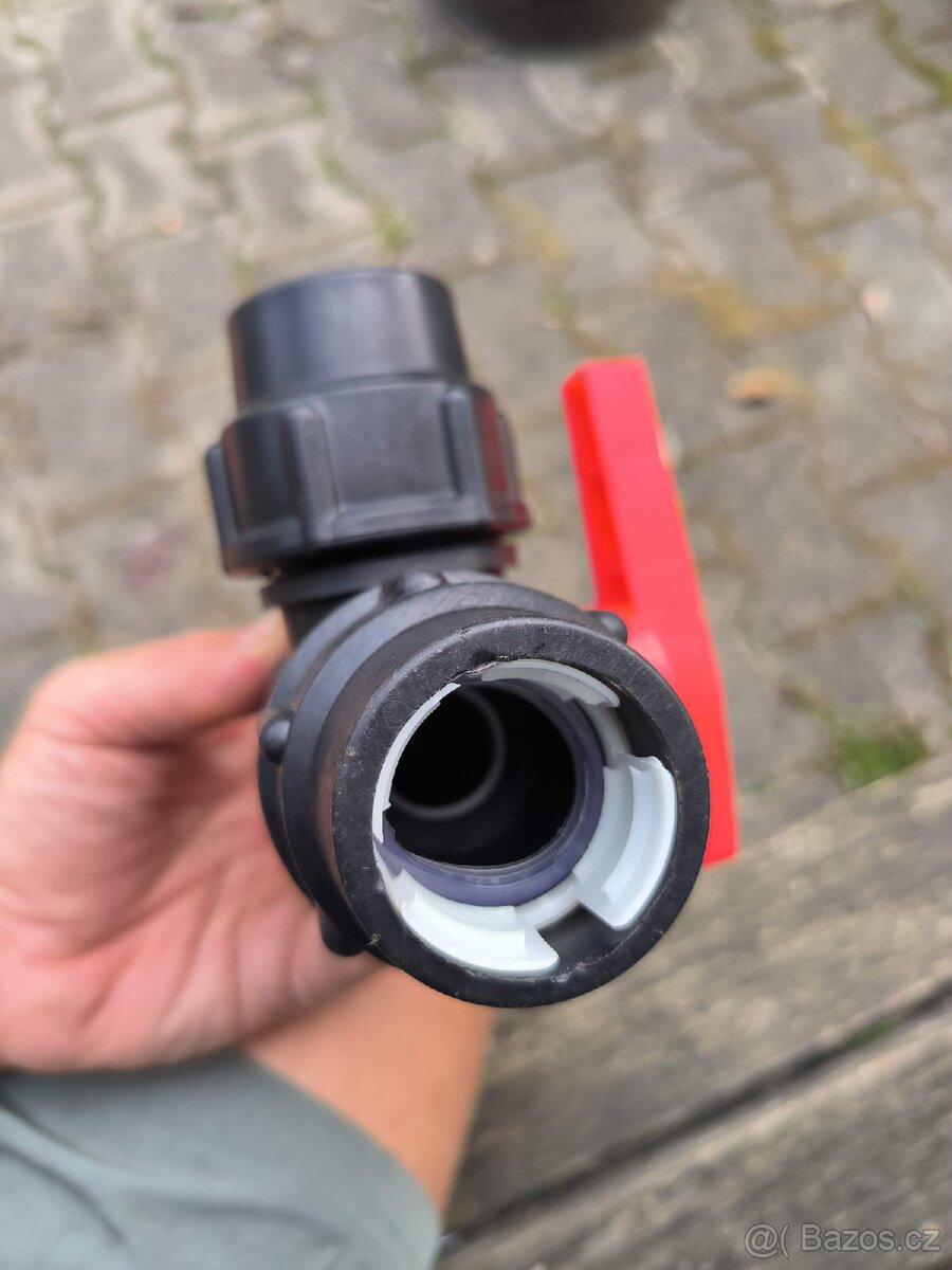 Třícestný ventil 32 mm nový - 2