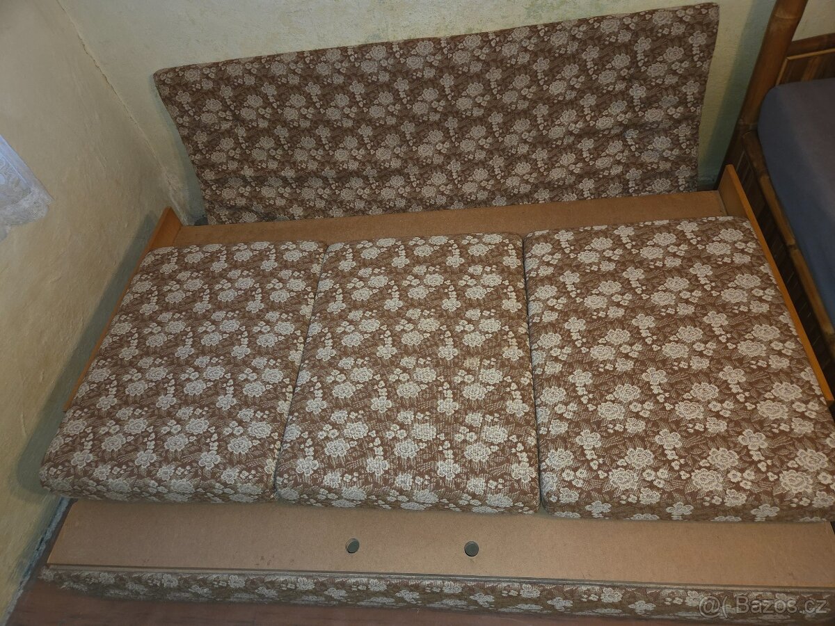 Postel s úložným prostoren - 2