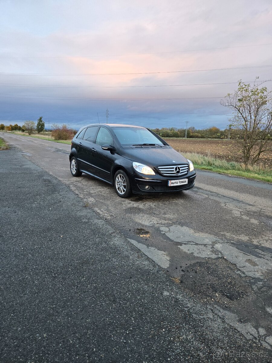 Mercedes-Benz B - 2