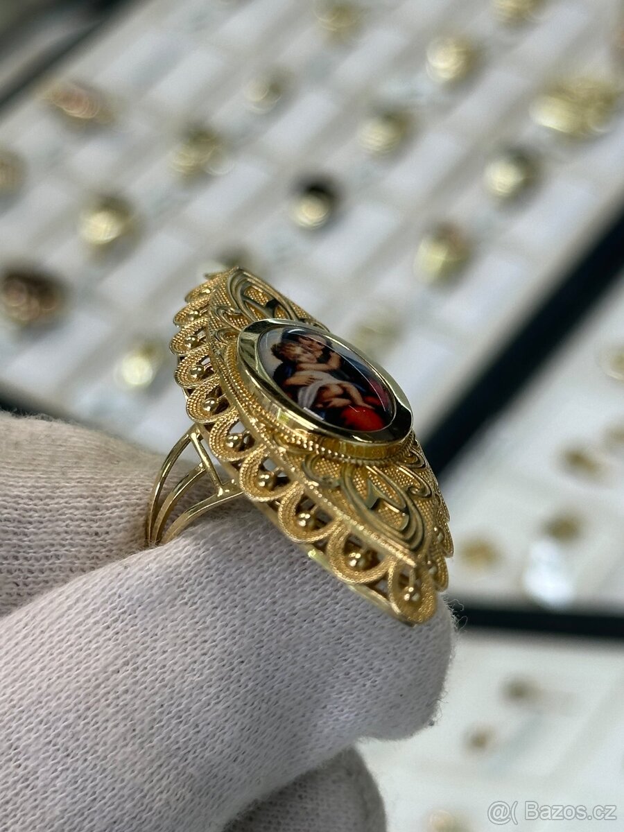 Zlatý prsten 11,82g - 2