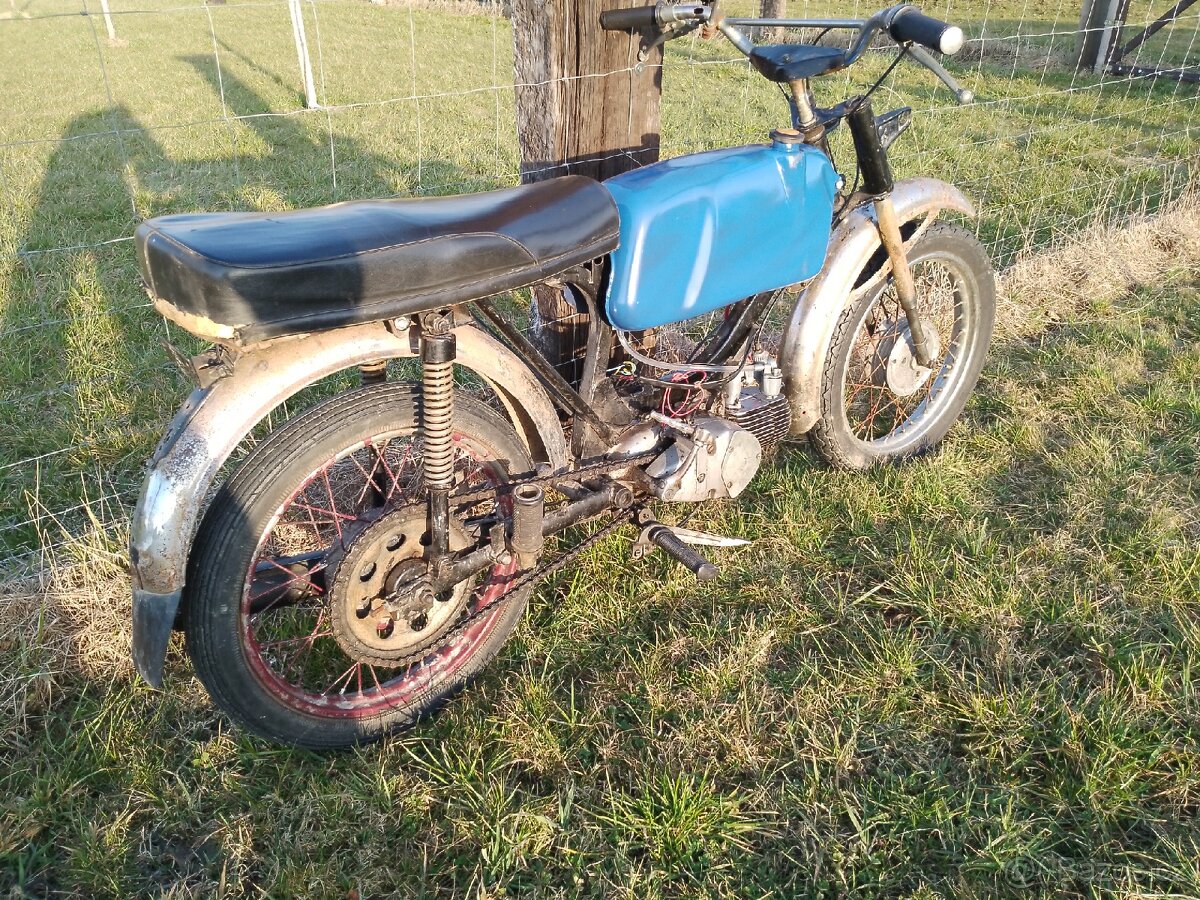 Jawa mustang typ 23 - 2