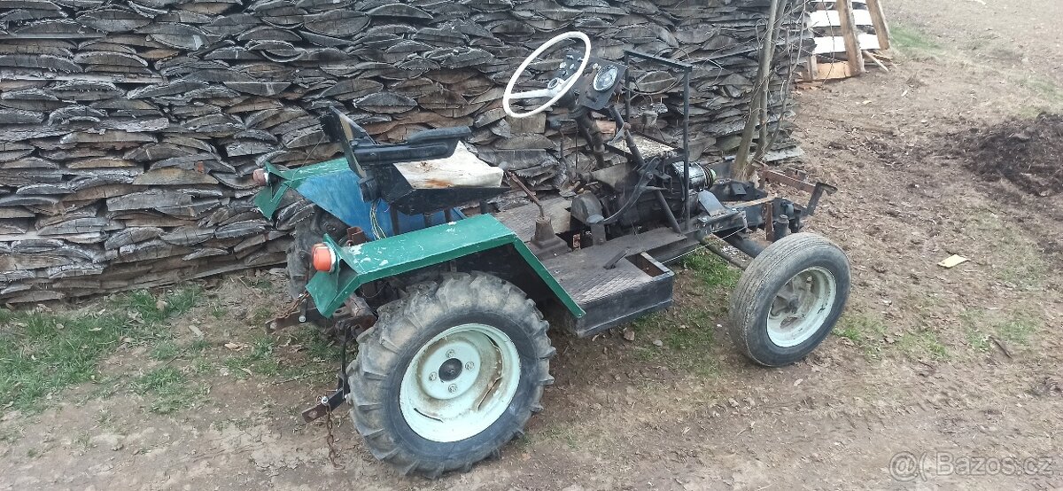 Malotraktor domácí výroby - 2