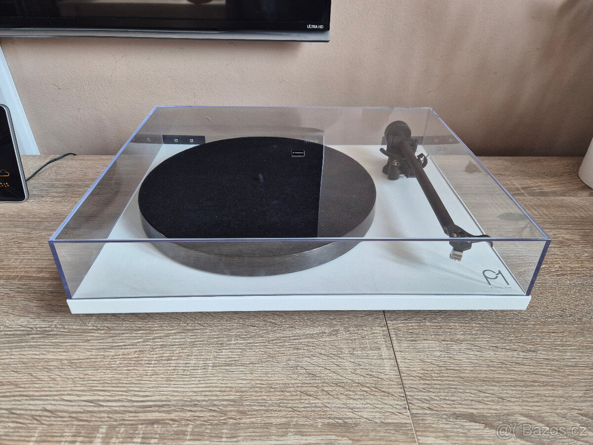 Gramofon Rega Planar P1 - 2