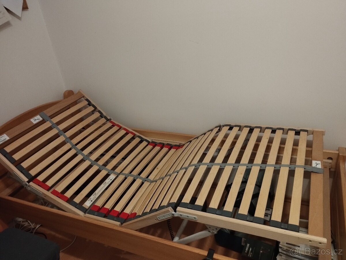 Polohovací elektrická postel - 2