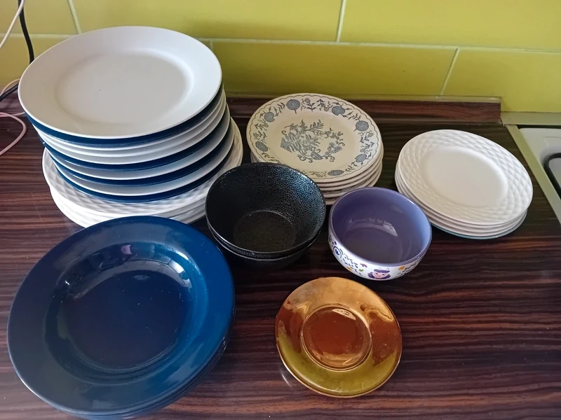 talíře + misky - 2