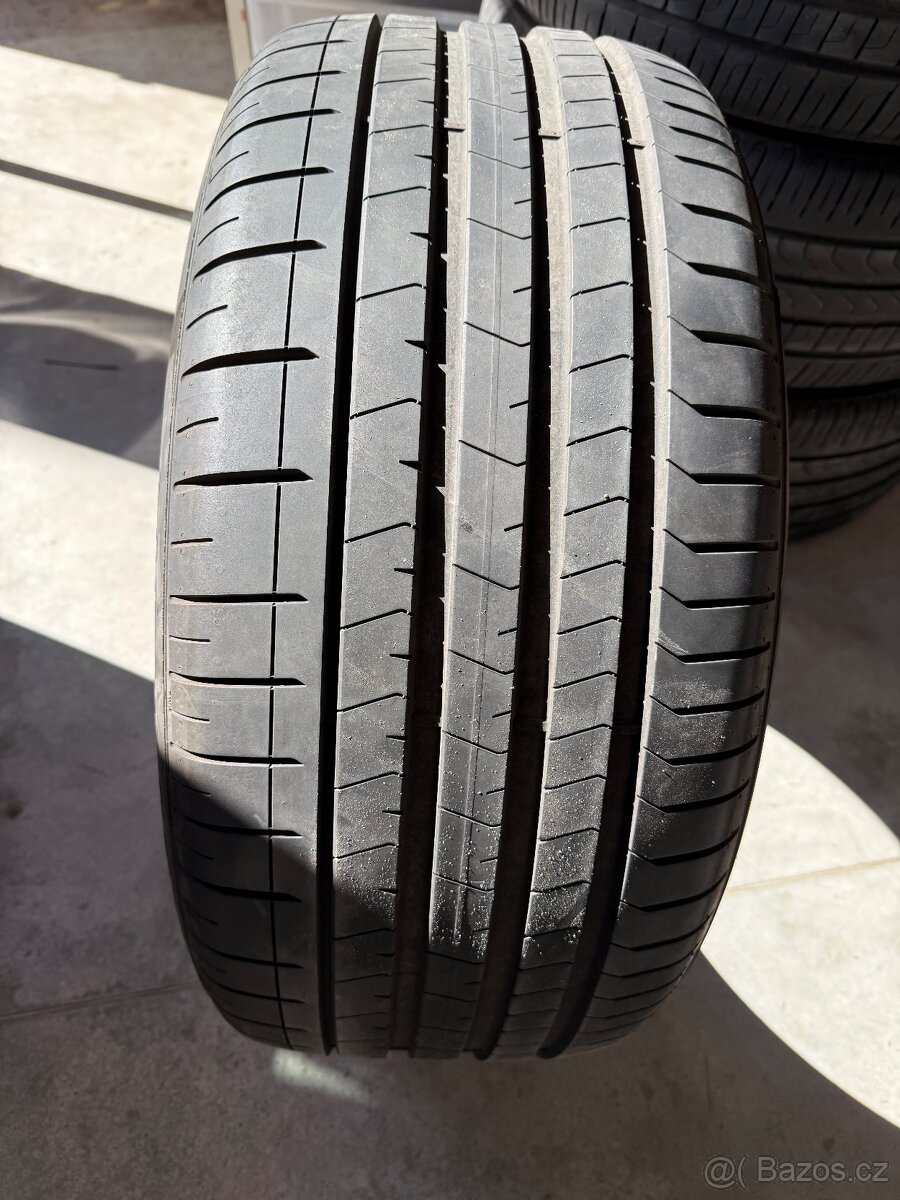 285/40 R21 letní - 2