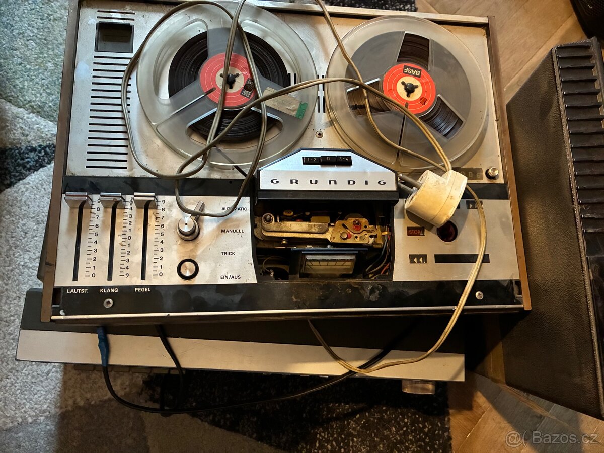Toshiba + Grundig - 2