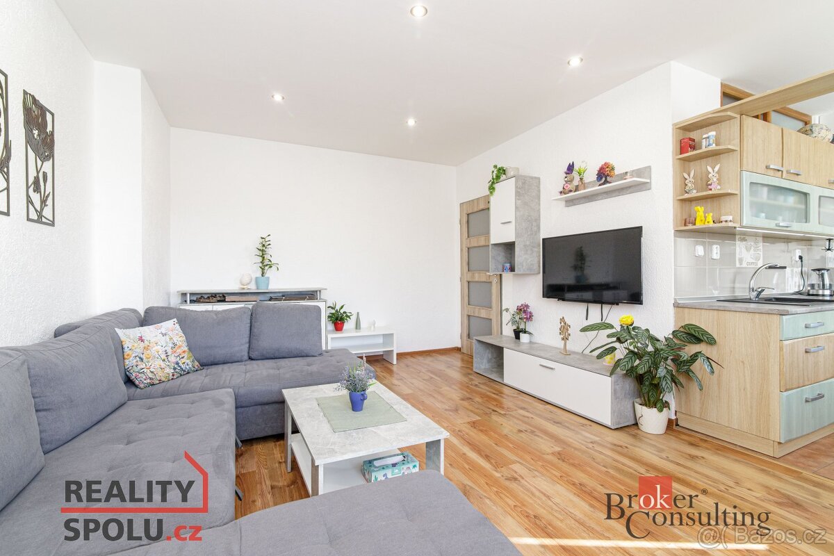 Převod dr. podílu, byty/2+kk, 49 m2, Dr. E. Beneše 102/22, 7 - 2