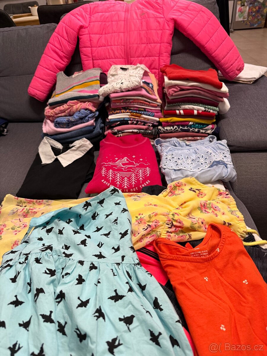 Dívčí oblečení vel.134/140 - 2
