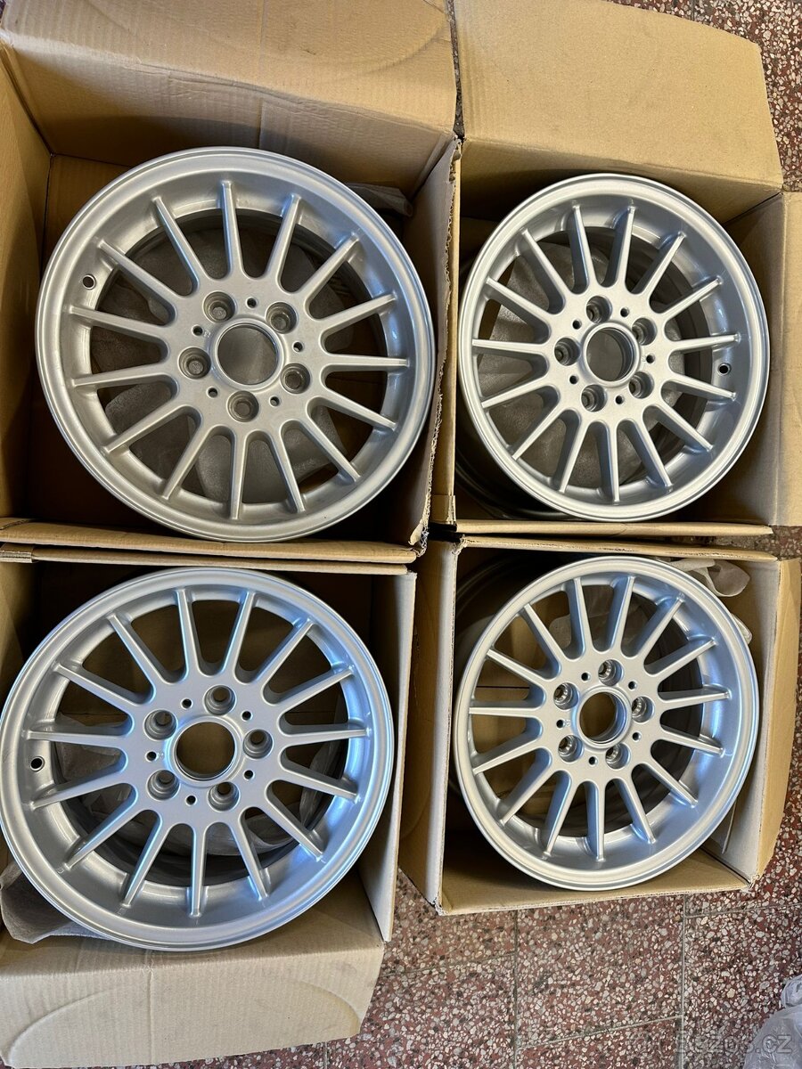 Sada disků BMW Styling 32 (7Jx16 ET:34) - 2