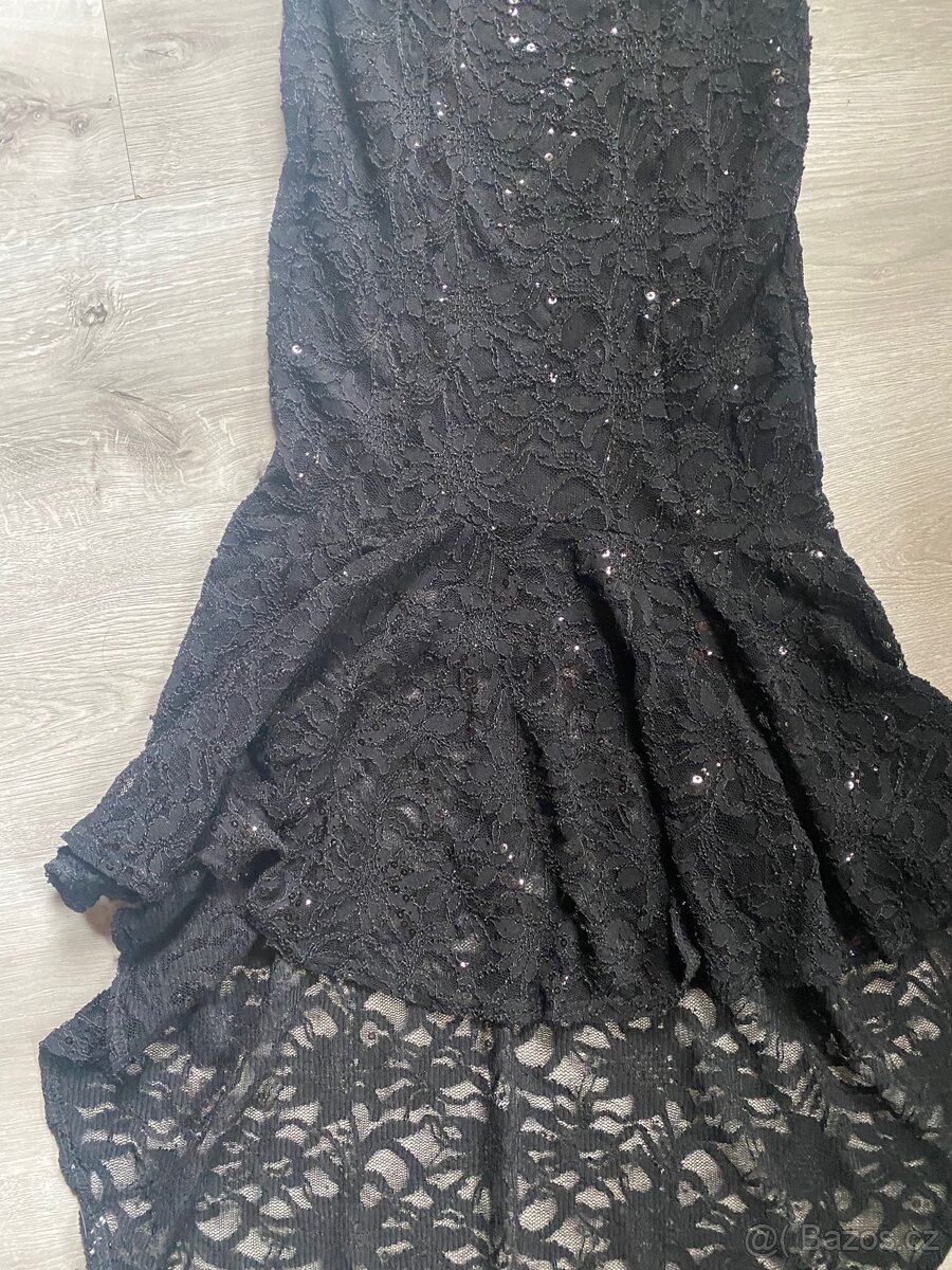Černé krajkové midi šaty s flitry - 2