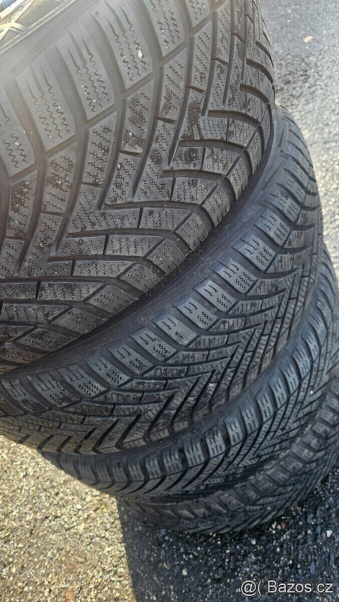 Sada Alu kol 5x112 s zimní 215/60/16 značka vredstein - 2