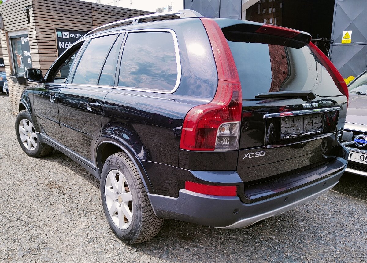 Volvo XC90 D5 136kw - Náhradní díly - 2